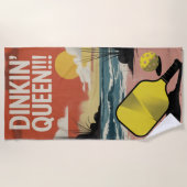 ピックボールDinkin' Queen!!!彼女への贈り物 ビーチタオル (正面)