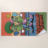 ピックルおもしろいボールピックボールパートナズマスコットビーチ ビーチタオル (正面)