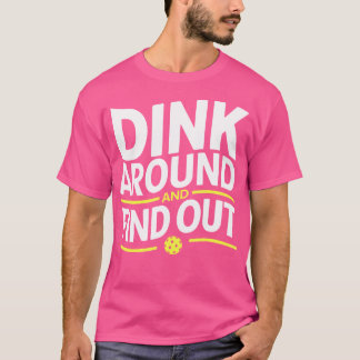 ピックルのまわりにボールを見つけおもしろいる Tシャツ