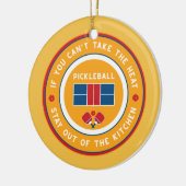 ピックルもしボール：熱は取れない….. セラミックオーナメント (左)