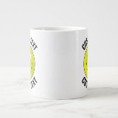 ピックルカスタムボール顔&パーソナライズされた文字 ジャンボコーヒーマグカップ (正面)