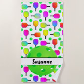 ピックルカラフルボールパドルグリーンパーソナライズされた ビーチタオル (正面)