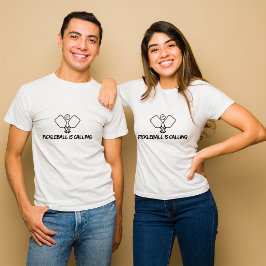 ピックルボールが呼んでいる カップルTシャツ Tシャツ