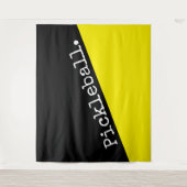 ピックルボールスポーティ明るい黄色のブラックカラーブロック タペストリー (正面)