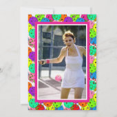 ピックルボールパーティー風船のマゼンタ色の写真のコンフェッティ 招待状 (裏面)