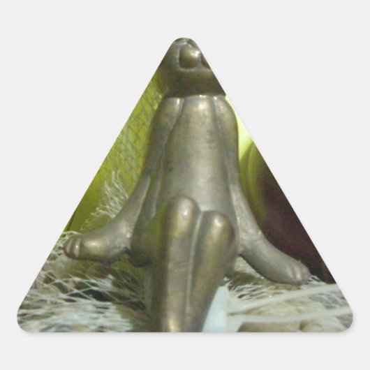 ピッチと折り目を越えて:サッカーのクリケットブレンド 三角形シール (正面)