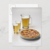 ピッチャーと2パイントのビールをペペローニのそばに ポストカード (正面/裏面)