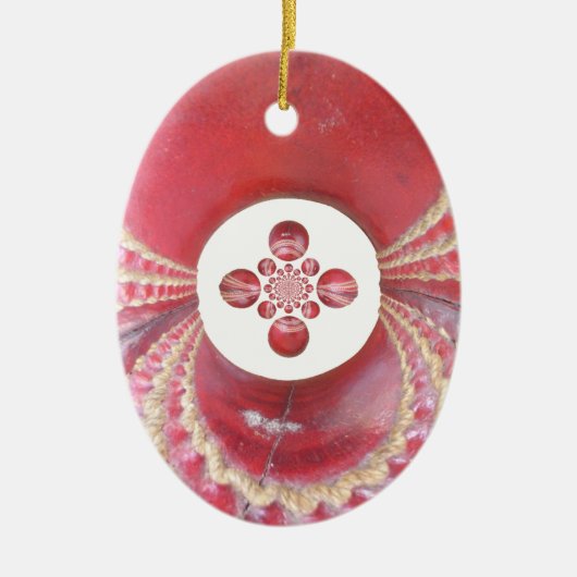 ピッチ万華鏡のように千変万化するパターン：クリケットボールThe Game'sハート セラミックオーナメント (正面)