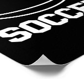 ピッチ上のキツネ娘サッカー選手 楽しい狐耳スポーツ ポスター (角)