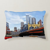 ピッツバーグPA -スミスフィールドの角と5番目 アクセントクッション (正面)