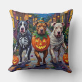 ピットブルドッグズトリックまたは治療ハロウィーンコスチューム クッション (正面)