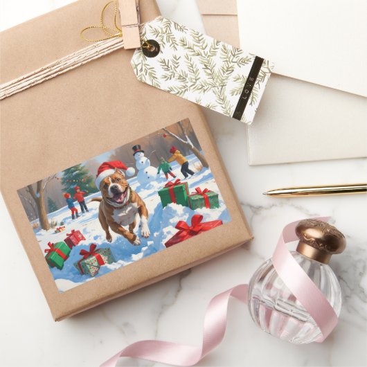 ピットブル走ドッグの雪とクリスマスハット 長方形シール (ギフト)