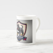 ピットブル：ロゴ ボーンチャイナマグカップ (正面右)