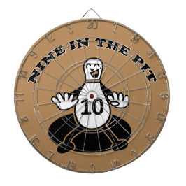 ピット内の9、10ピンスタンド ダーツボード