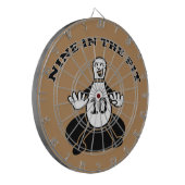 ピット内の9、10ピンスタンド ダーツボード (正面左)