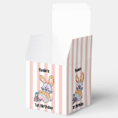 ピッパーソナライズされたクストライプの子供部屋アート – バニー フェイバーボックス (オープン)