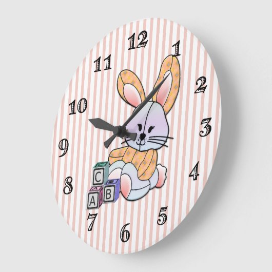 ピッパーソナライズされたクストライプの子供部屋アート – バニー ラージ壁時計 (傾斜)