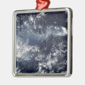 ピトン・ド・ラ・フォローネイズ懇親会の噴火 メタルオーナメント (左)