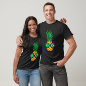 ピネアペルブラジル休暇ブラジル国旗 Tシャツ (ユニセックス)