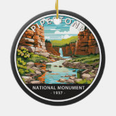 ピペストーンナショナルモニュメントミネソタサークル セラミックオーナメント (裏面)