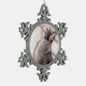 ピューターの雪片のオーナメントの灰色のタキシード猫 スノーフレークピューターオーナメント (左)