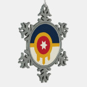 ピュータースノーフレークオーナメントとタルサシティ国旗 スノーフレークピューターオーナメント (左)