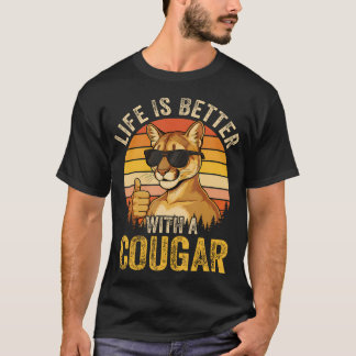 ピューマと一緒が最高 クレイジーなピューマ愛 Tシャツ