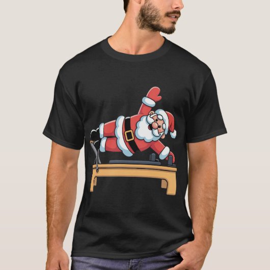 ピラティスするサンタクロース好きな人向け ジム クリスマス 男性 Tシャツ (正面)