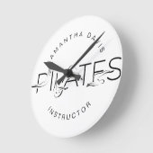 ピラティスのポーズ ラウンド壁時計 (傾斜)