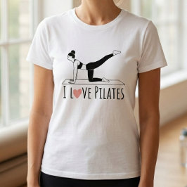ピラティスを愛するハートのシンプルなトレーニングTシャツ Tシャツ