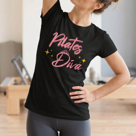 ピラティス ディーバ 引用 - 大胆な主張のワークアウトTシャツ Tシャツ