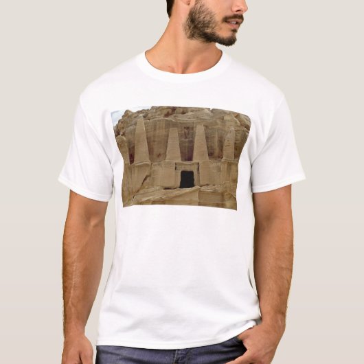 ピラミッドの記念碑 Tシャツ (正面)