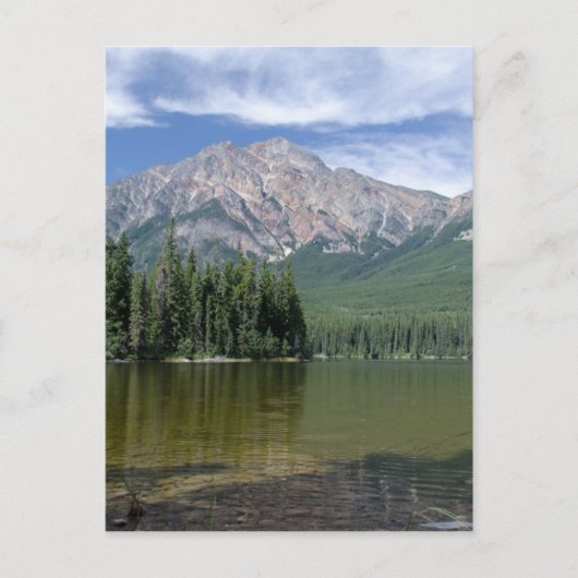 ピラミッドマウンテンとアルバータ湖カナダ ポストカード (正面)