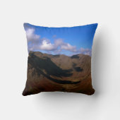ピラーアンドカークフェルWasdale Lake District England クッション (裏面)