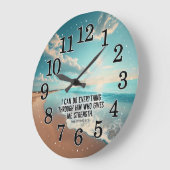 ピリピ4:13神の聖書の中で全てを行うことができる ラージ壁時計 (傾斜)