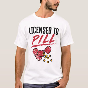 ピル薬剤師の卒業の許可 Tシャツ