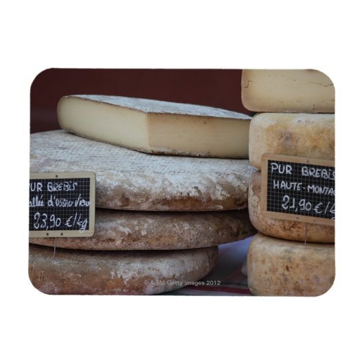 ピレネーの典型的なチーズ マグネット (横)