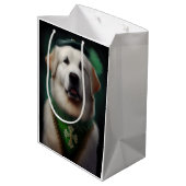 ピレ素晴らしネー犬の聖パトリックの日のドレス ミディアムペーパーバッグ (裏面アングル)