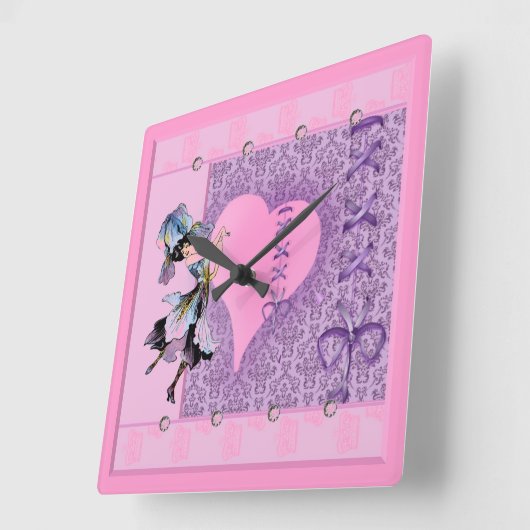 ピンかわいらしクフラワーフェアリーアクセサリ-名前を追加 スクエア壁時計 (傾斜)