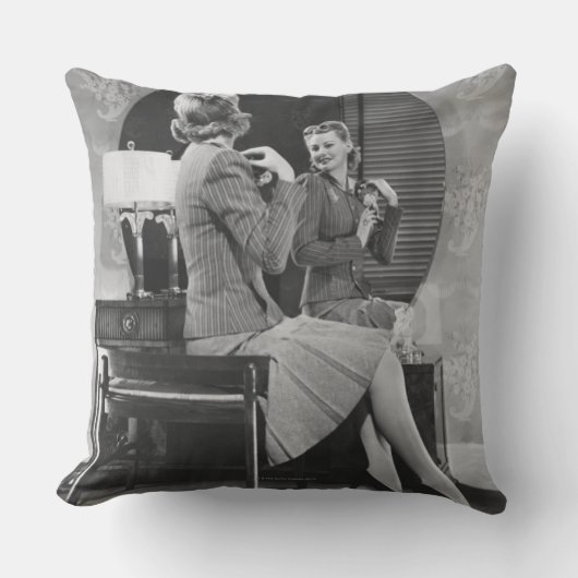 ピンで止めること クッション (正面)