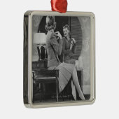 ピンで止めること メタルオーナメント (右)