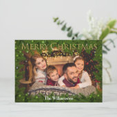 ピンの木の間でキラキラ輝くクリスマス 家族の写真 シーズンカード (スタンド正面)