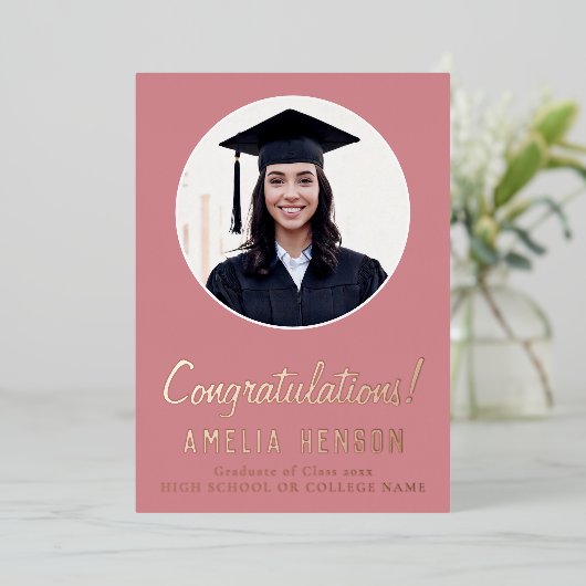 ピンクおめでとうございます卒業生2写真卒業 箔シーズンカード (立ち正面)