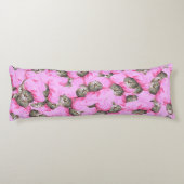 ピンクおもしろいの猫パターン ボディピロー (裏面)