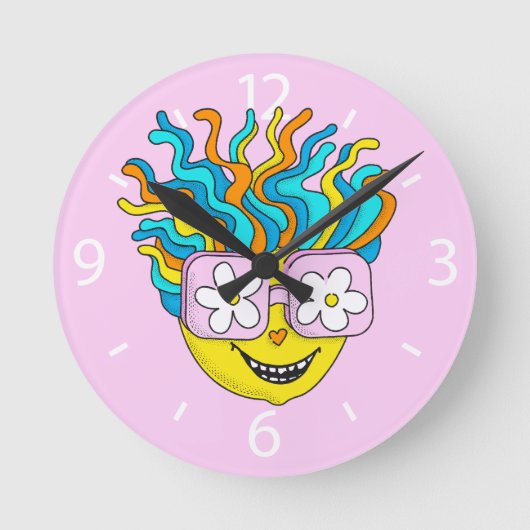 ピンクおもしろいの眼鏡を使った笑顔のキャラクターカラフル ラウンド壁時計 (正面)