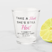 ピンクおもしろい50歳の誕生日パーティーのお願い ショットグラス (正面)