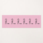 ピンクおもしろい「痛い！」 モダンタイポグラフィおもしろい ヨガマット (正面(横))