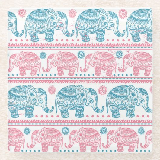 ピンクおよびティール（緑がかった色）民族象パターン ガラスコースター (正面)