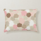 ピンクおよびブラウンのミイラパターン アクセントクッション (正面)