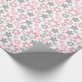ピンクおよび灰色のデイジーの花の技術のギフト用包装紙 ラッピングペーパー (角)